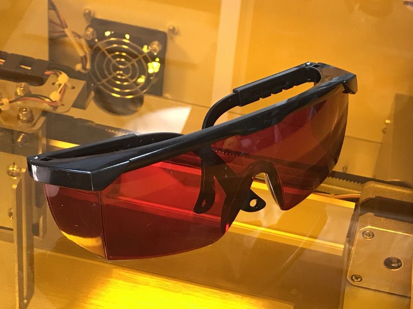 Etcher Laserの保護メガネ